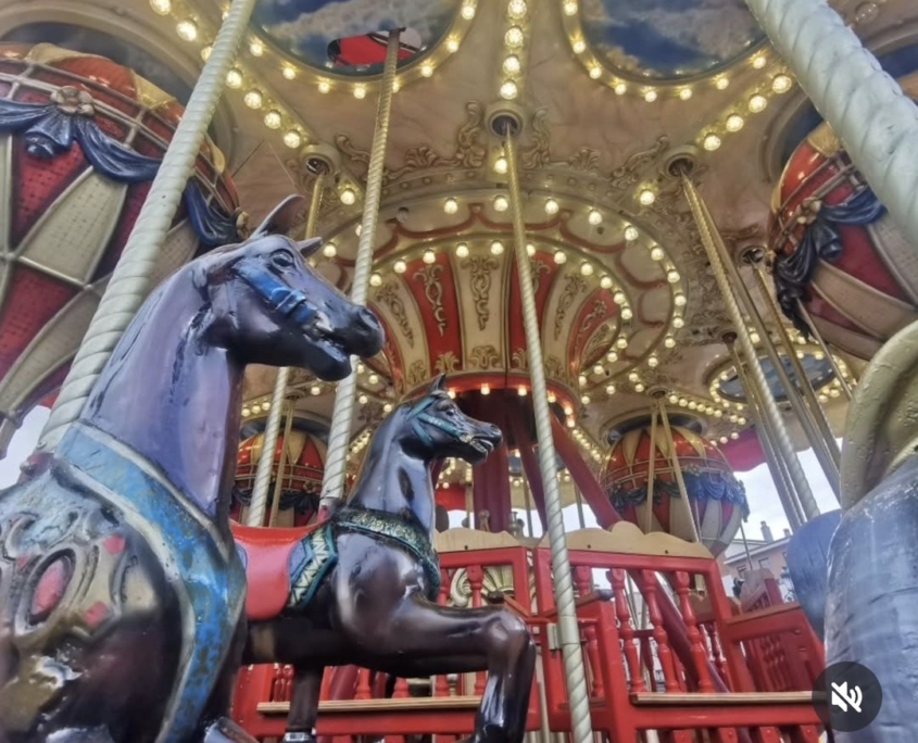 01-carrousel