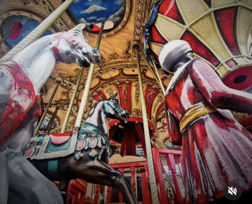 02-carrousel